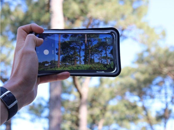 Pochette avec fenêtre pour l'appareil photo